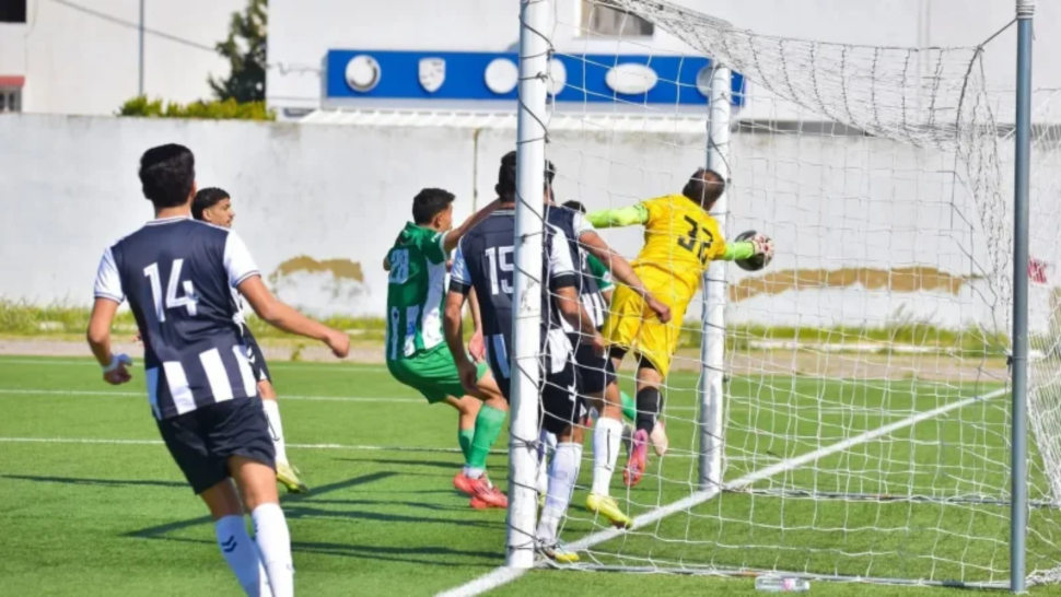 تأجيل الحسم في طعن الملعب الڨابسي ضد جمعية أريانة