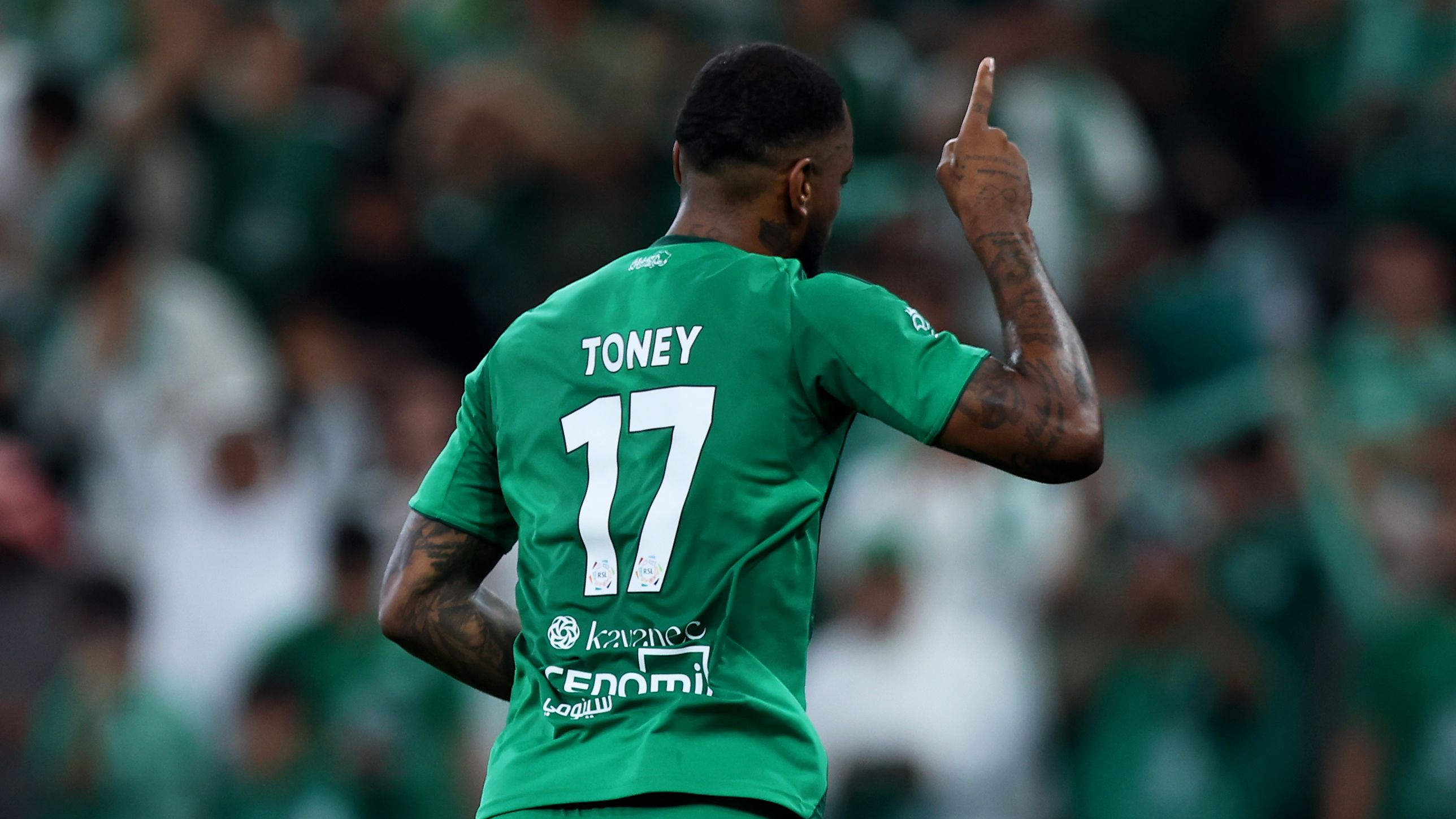 تحليل إيجابي حول أداء إيفان توني في مباراة الأهلي والفيحاء