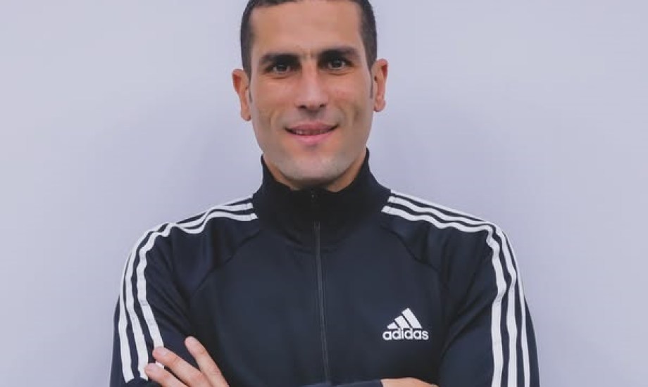 محمود ناجي حكما لمباراة الأهلي وسموحة بالدوري