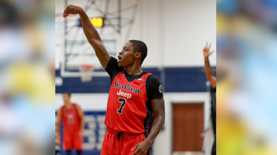 كرة السلة: النادي الإفريقي يتفق مع الامريكي جيسي جنيور